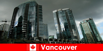 Vancouver ở Canada luôn là điểm đến cho các tòa nhà ấn tượng cho người lạ