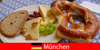 Tận hưởng chuyến đi văn hóa đến Đức Munich với bia, âm nhạc, múa dân gian và ẩm thực khu vực