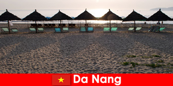 Khu nghỉ dưỡng sang trọng trên những bãi biển cát tuyệt đẹp cho khách du lịch ở Đà Nẵng Việt Nam