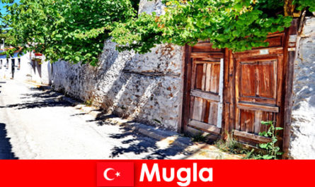 Những ngôi làng đẹp như tranh vẽ và người dân địa phương hiếu khách chào đón khách du lịch đến Mugla Thổ Nhĩ Kỳ