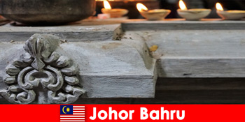 Kiến trúc và điểm tham quan tráng lệ cho người lạ ở Johor Bahru Malaysia