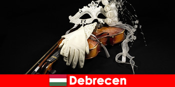 Nhà hát truyền thống và âm nhạc ở Debrecen Hungary là điều bắt buộc đối với những người yêu thích văn hóa