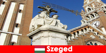 Hành hương cho khách du lịch đến Szeged Hungary là giá trị một chuyến đi