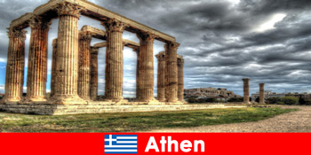 Sự tương phản như cổ điển và truyền thống thu hút hàng triệu du khách đến Athens Hy Lạp