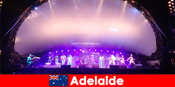 Adelaide Australia thu hút du khách đến các lễ hội tuyệt vời với rất nhiều thức ăn và đồ uống