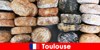 Du khách trải nghiệm tour du lịch thế giới ẩm thực tại Toulouse France