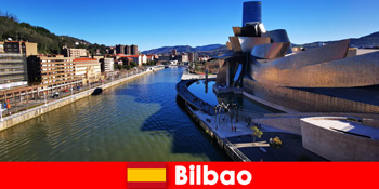 Bilbao khám phá Tây Ban Nha bằng xe đạp Holidaymakers vào mùa hè