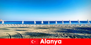 Đề nghị Tận hưởng kỳ nghỉ ở Alanya Thổ Nhĩ Kỳ với trẻ em bơi trên bãi biển
