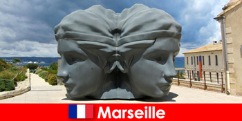 Marseille ở Pháp khiến người nước ngoài ngạc nhiên với rất nhiều văn hóa và nghệ thuật
